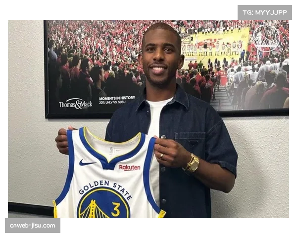 勇士老将保罗展现带队风采稳控全局彰显顶级控卫老道风范 勇士老将保罗展现带队风采稳控全局彰显顶级控卫老道风范